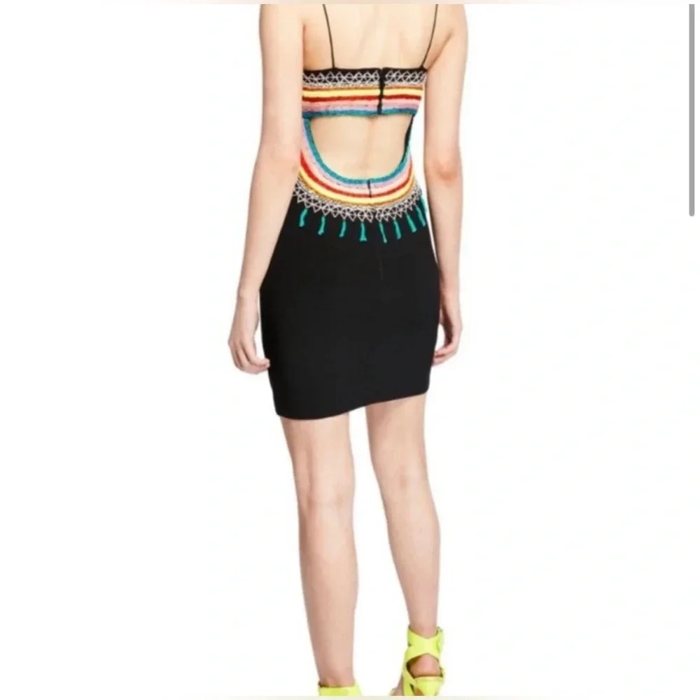 Alice + Olivia Loralee Embroidered Cutout - Picture 3 of 4